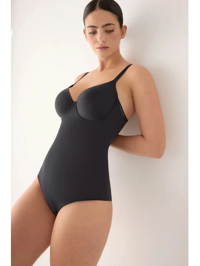 BODY MUJER DE CONTROL Y.MORA NOMARKS